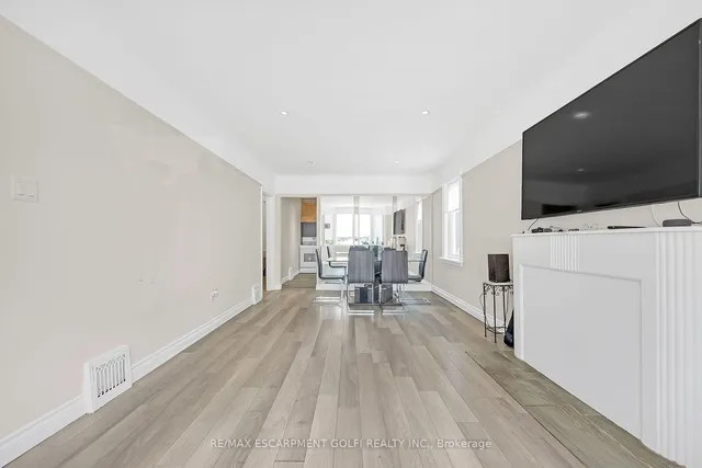 Additional image 10 of 1617 Main St