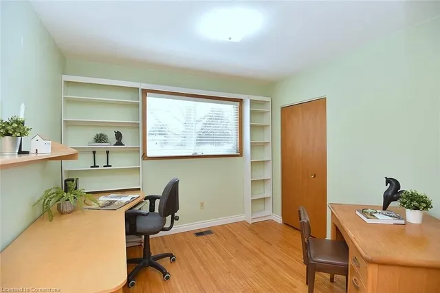 Additional image 24 of 302 Alma Lane