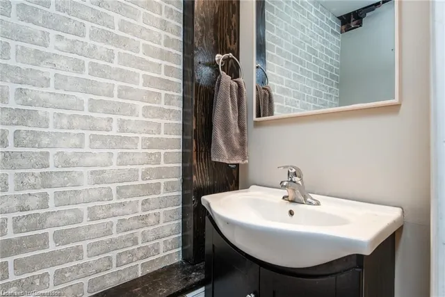 Additional image 35 of 80 Old Country Dr Unit 14