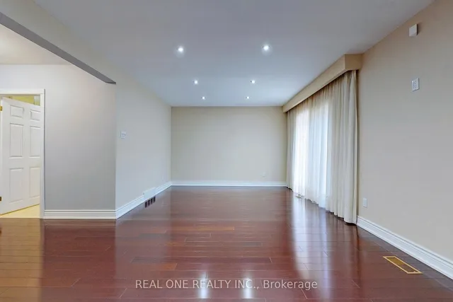 Additional image 33 of 17 Foursome Cres