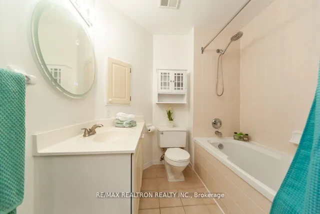 Additional image 26 of 555 Yonge St Unit #309