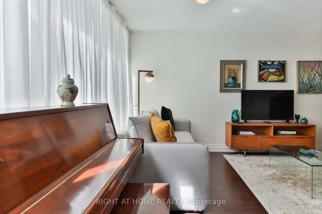 Additional image 15 of 225 Davenport Rd Unit 402