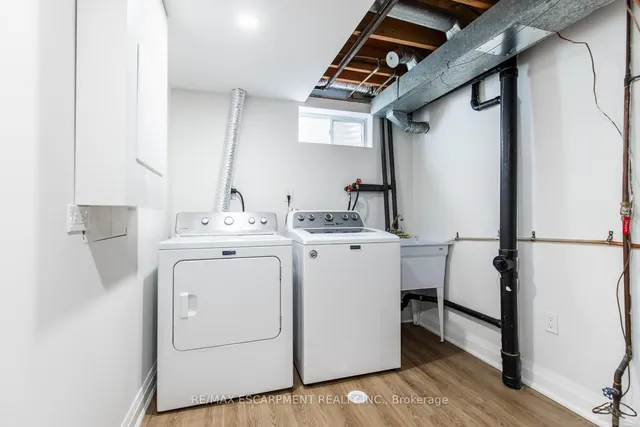 Additional image 37 of 150 Gateshead Cres Unit 101