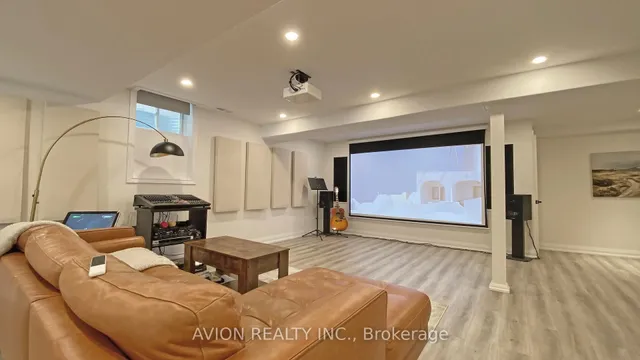 Additional image 32 of 463 Wettlaufer Terr