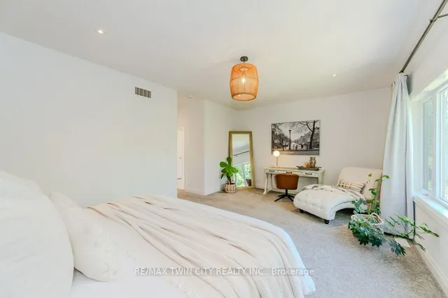 Additional image 23 of 904 DEER CREEK Crt