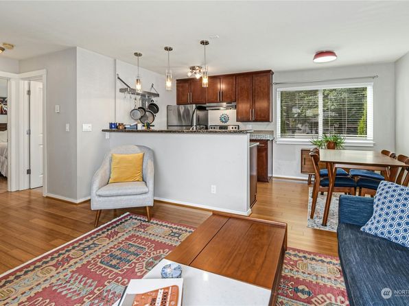 5220 42nd Avenue S UNIT 210, Seattle, WA 98118