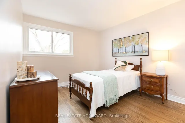 Additional image 16 of 118 Bonis Ave