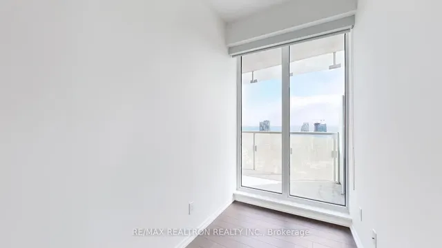 Additional image 22 of 197 Yonge St Unit 5905