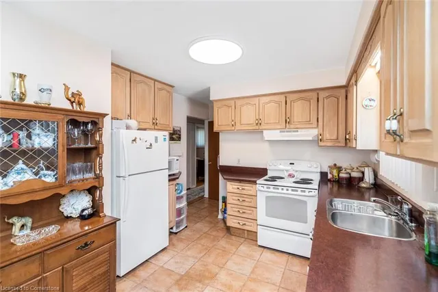 Additional image 15 of 176 Walter Ave