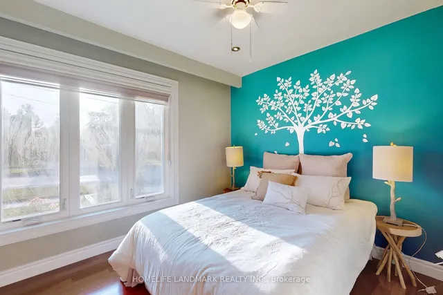 Additional image 11 of 11 Frost St