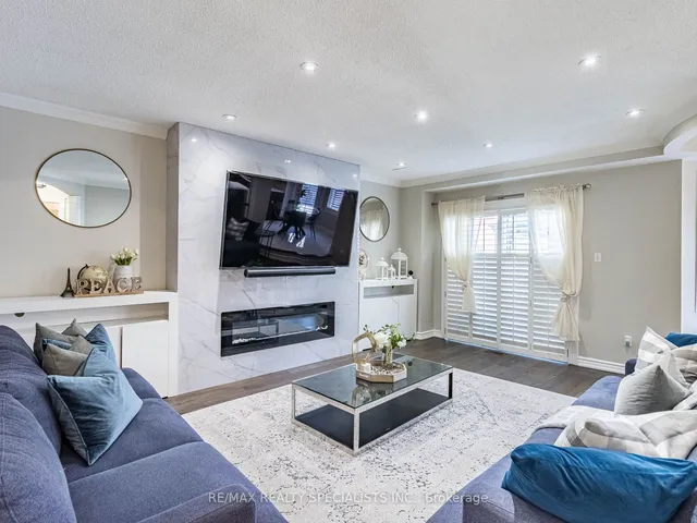 Additional image 18 of 44 Hollybush St