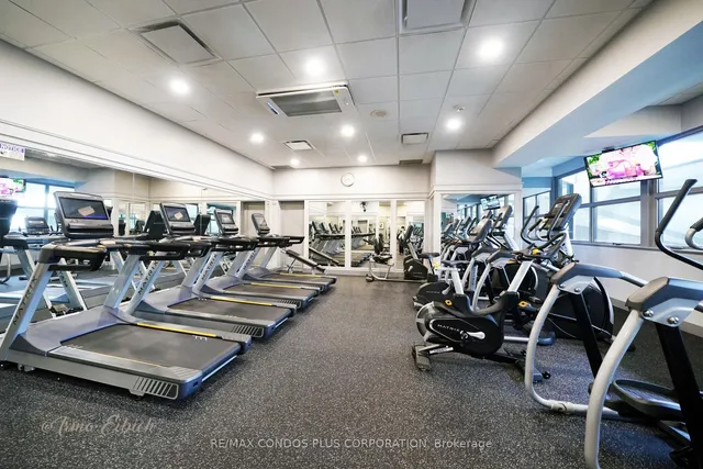 Additional image 38 of 65 Harbour Sq Unit 3603