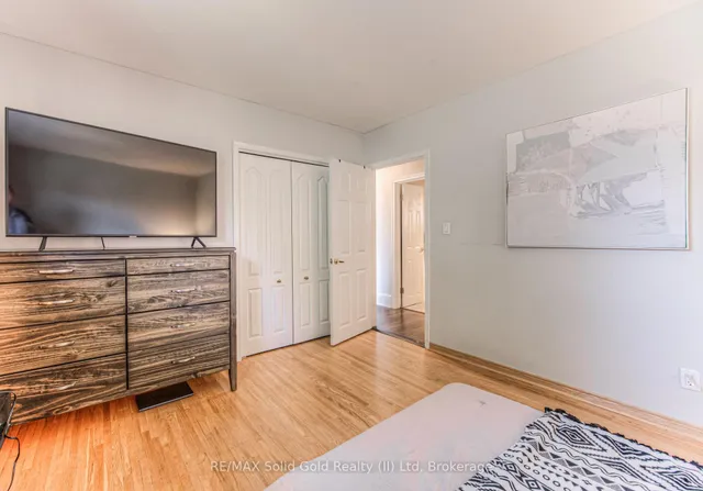 Additional image 7 of 186 Kipling Ave