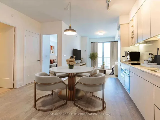 Additional image 4 of 101 Erskine Ave Unit 2805