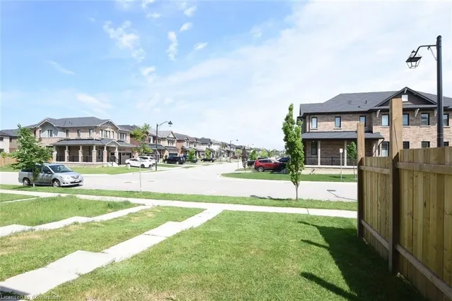 Additional image 33 of 50 Sherway St