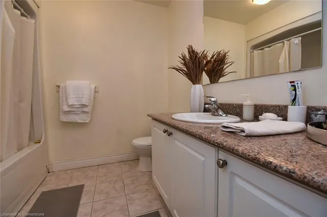 Additional image 21 of 135 James St Unit 502