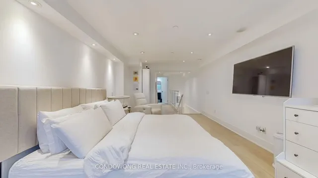 Additional image 10 of 111 St Clair Ave Unit 920