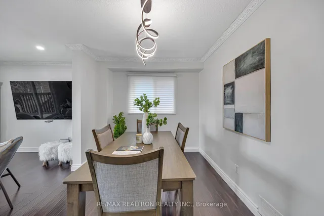 Additional image 19 of 75 Grayson Cres