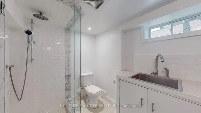 Additional image 41 of 40 Indian Road Cres