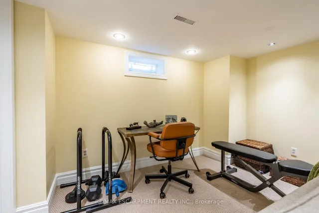 Additional image 37 of 91 Edgewater Dr