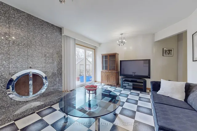 Additional image 19 of 44 Grandville Ave