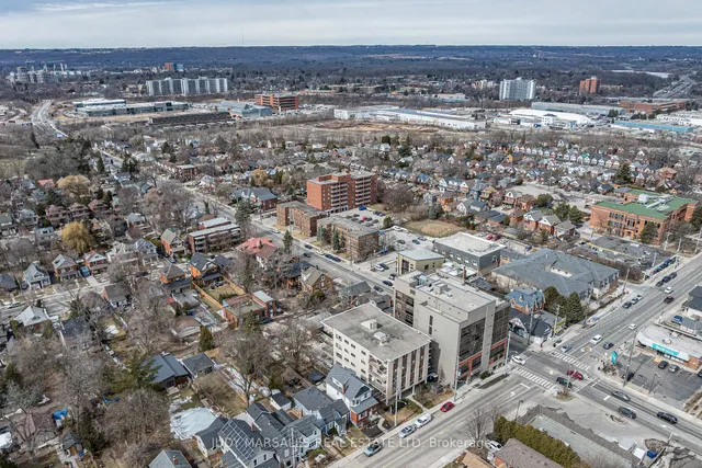 Additional image 42 of 402 Dundurn St