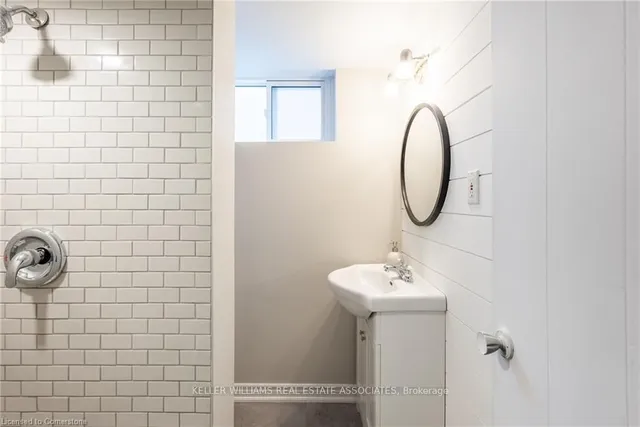 Additional image 23 of 225 East 38th St