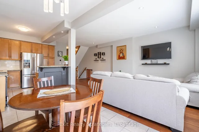 Additional image 16 of 15 Marina Point Cres