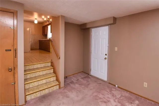 Additional image 17 of 19 Karen Cres