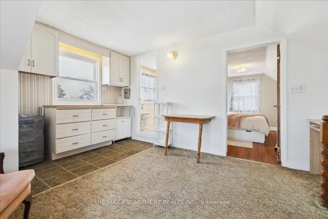 Additional image 27 of 100 Balmoral Ave