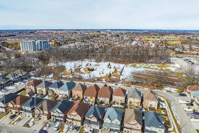 Additional image 44 of 107 Hazelton Ave