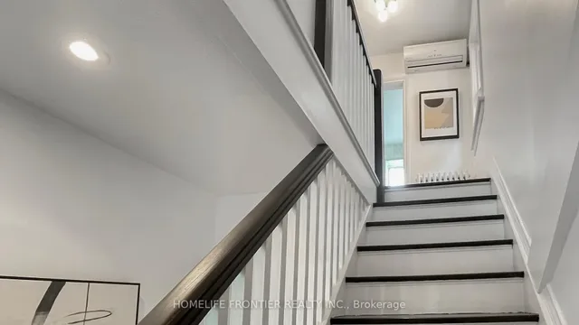 Additional image 25 of 40 Indian Road Cres