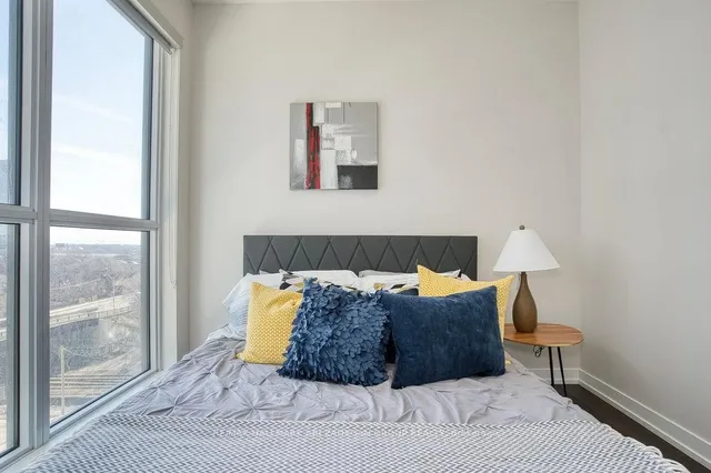 Additional image 18 of 49 EAST LIBERTY St Unit 602