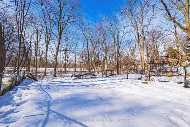 Additional image 37 of 34 Chedoke Ave