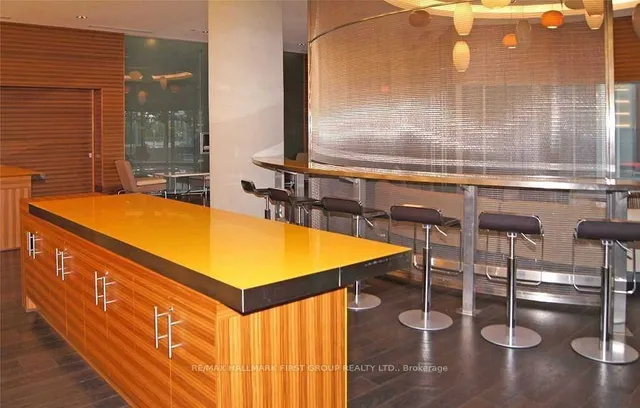 Additional image 27 of 125 Village Green Sq Unit 1409