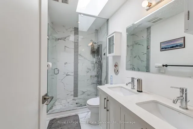 Additional image 22 of 176 Leyton Ave