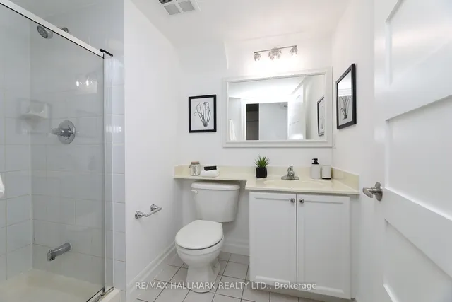 Additional image 25 of 1029 King St Unit 818