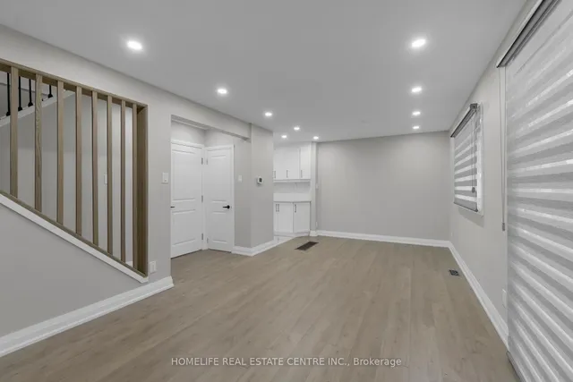 Additional image 11 of 11 Jason Sq