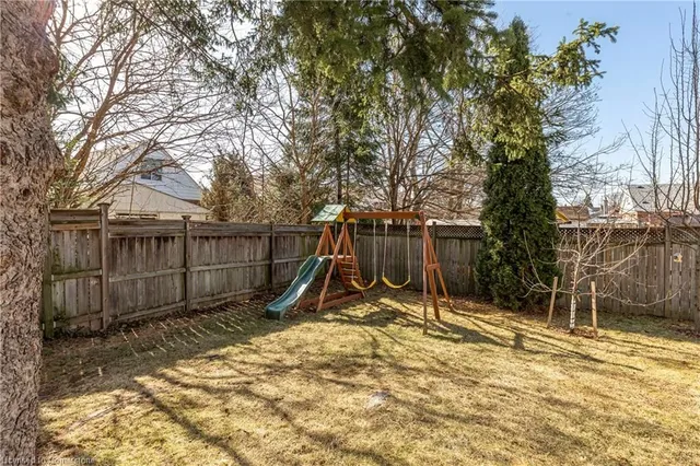Additional image 38 of 19 Woodbridge Rd