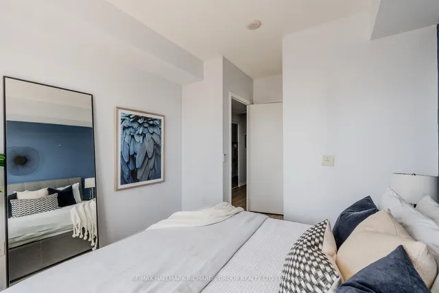 Additional image 14 of 25 Cole St Unit 1105