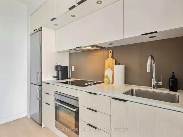 Additional image 8 of 170 Sumach St Unit 1204