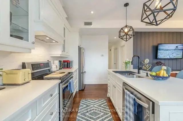 Additional image 3 of 366 Bay St Unit E