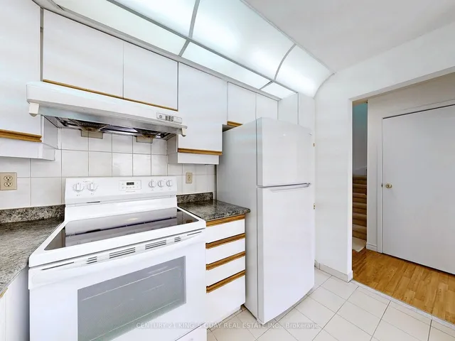 Additional image 15 of 19 Historic Terr