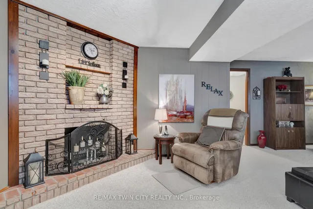 Additional image 28 of 158 Martinglen Cres
