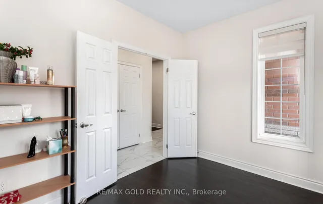 Additional image 5 of 4 Buttonwood Rd