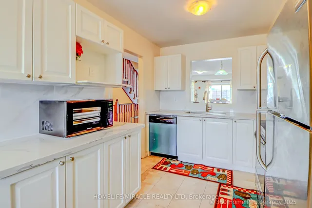 Additional image 8 of 135 GREENBRAE Crct