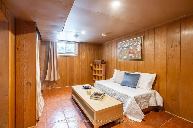 Additional image 24 of 119 East 17th St