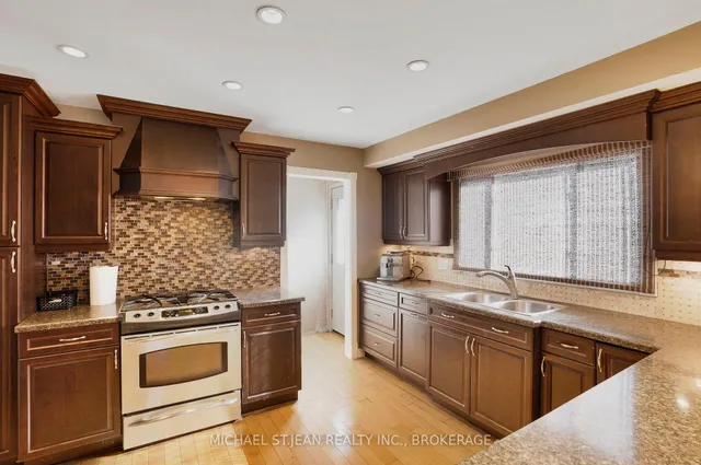 Additional image 7 of 82 Stoney Brook Dr