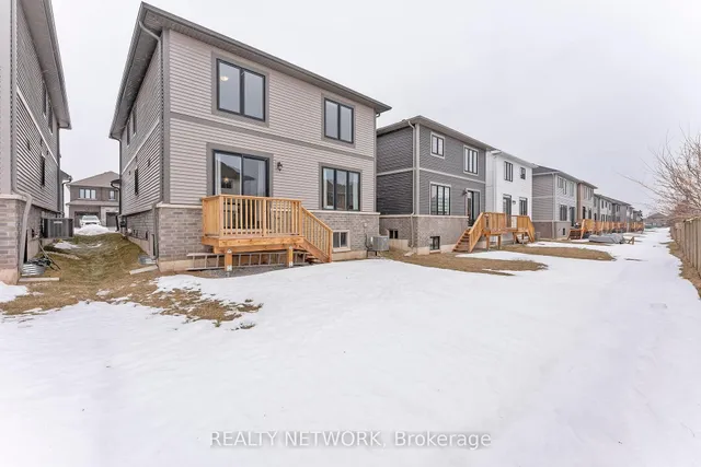 Additional image 36 of 107 Starfire Cres
