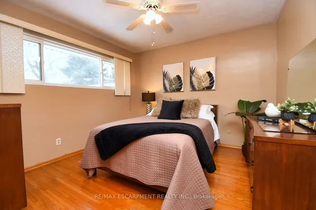 Additional image 13 of 40 SEELEY Ave